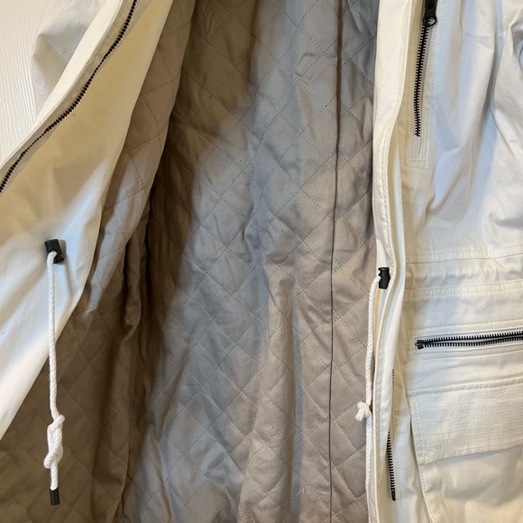 VINCE FUR HOODED WHITE JACKET SIZE SMALL - Picture 7 of 7